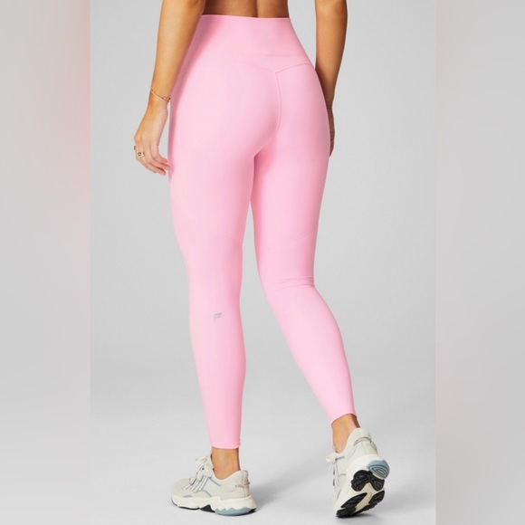 PureLuxe Ultra High Waisted Ruched Legging- Size XS - Picture 3 of 4